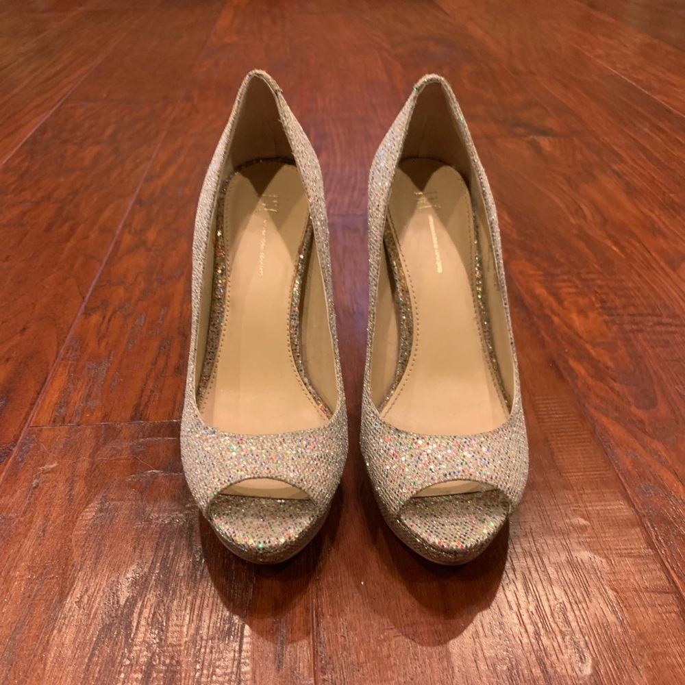 Glitter peep toe pumps